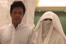 Toshakhana腐败案:巴基斯坦法院暂缓伊姆兰·汗和妻子布什拉·比比14年监禁